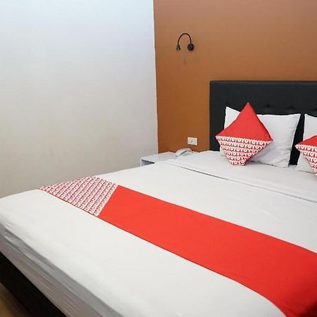 Ren'Z Hotel Pangkal Pinang Dış mekan fotoğraf