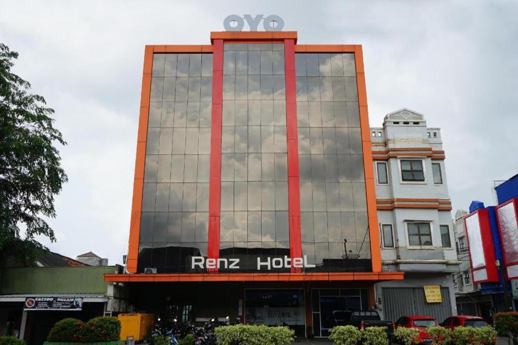 Ren'Z Hotel Pangkal Pinang Dış mekan fotoğraf