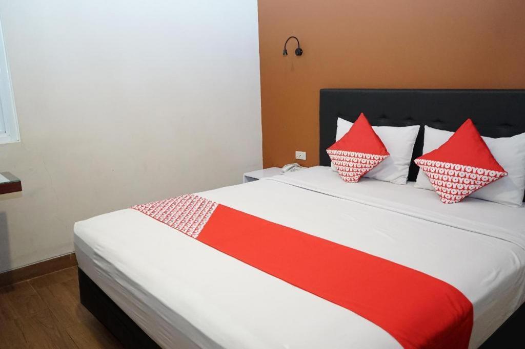 Ren'Z Hotel Pangkal Pinang Dış mekan fotoğraf